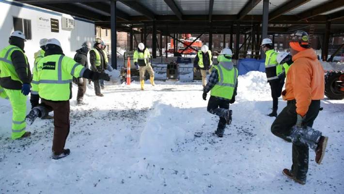 injury-in-winter How to Prevent Injury Working Outdoors In Winter